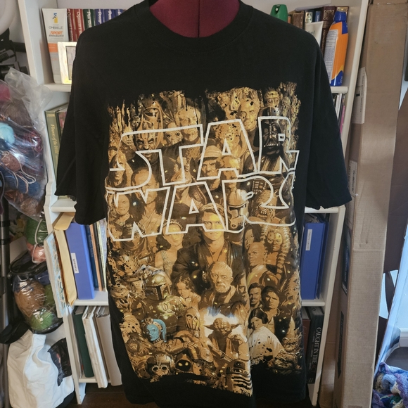 Star Wars Other - Star Wars Black Tee with Gold Accents